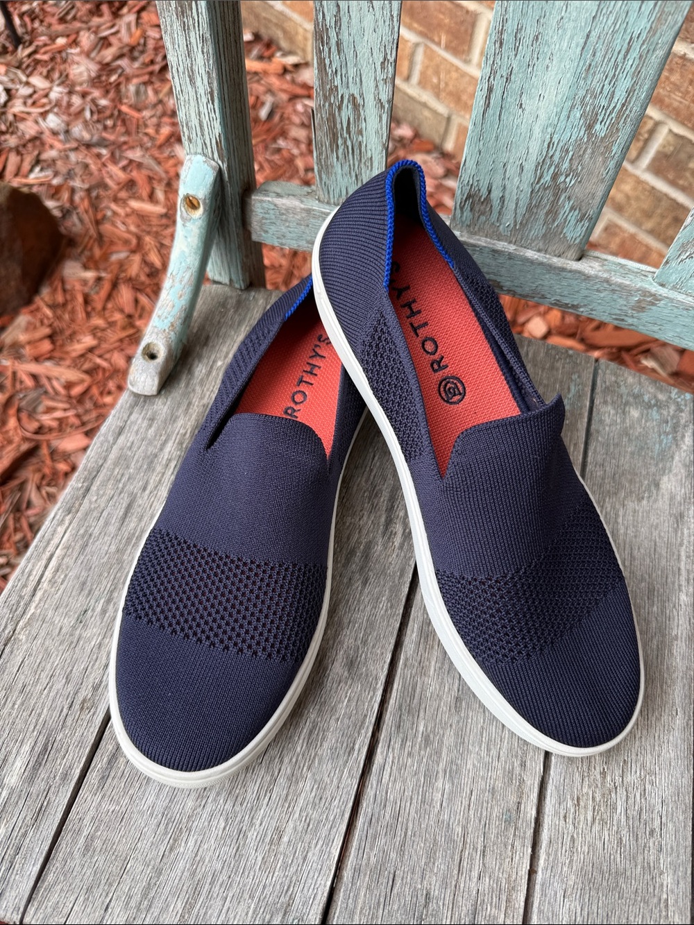 Rothy’s Ladies 10.5 Navy Knit The Sneaker in Maritime Lattice Stitch
